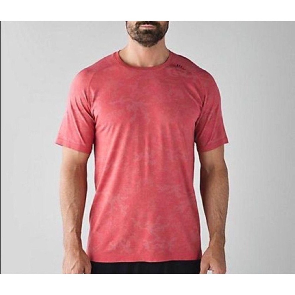 Lululemon Metal Vent Tech Red Camo Short Sleeve Shirt Athletic Gym Workout M